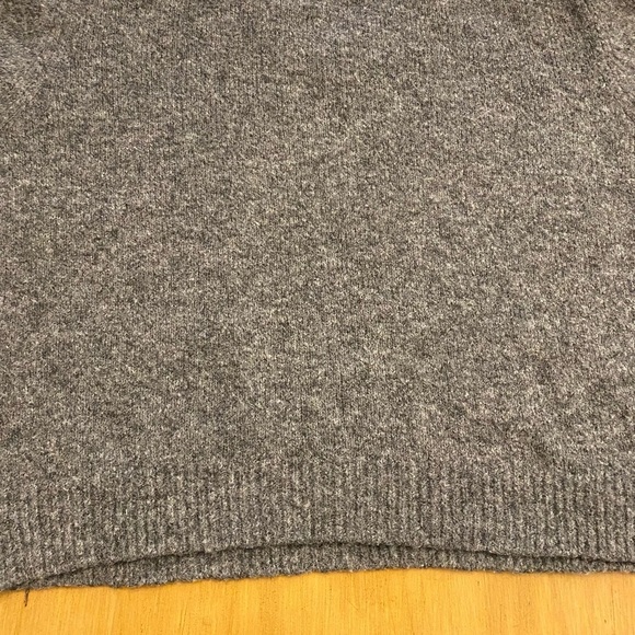 H&M Women’s Oversized Pullover V-Neck Sweater Gray XL-XXL - Picture 11 of 11